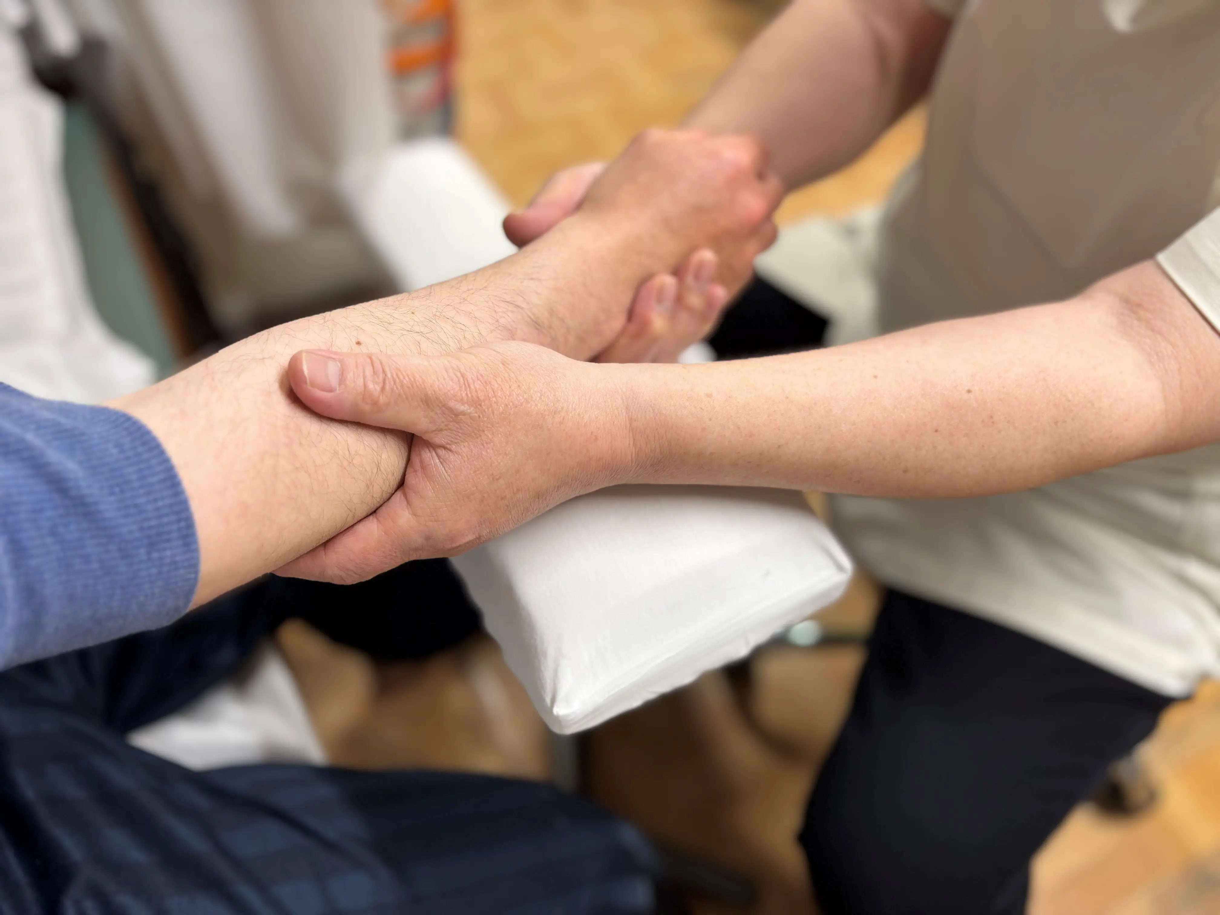 武井接骨院の手技療法の様子
